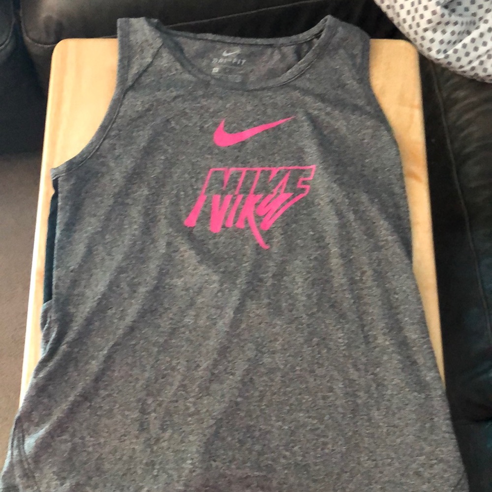 Girls sleeveless tank Nike medium